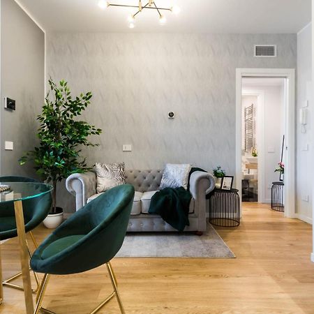 Palmanova Apartment Milan Bagian luar foto